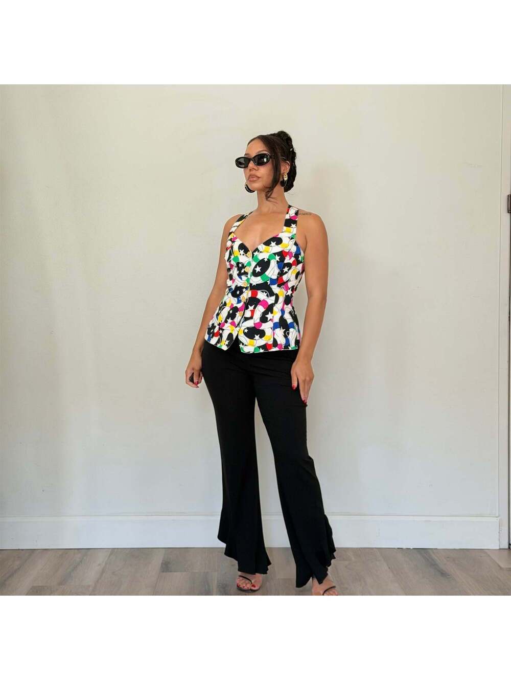 Escada - Picture 3 of 9
